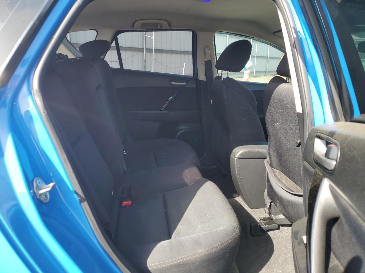 JM1BL1K63B1445935 2011 Mazda 3 S