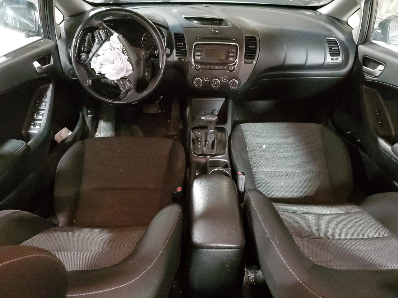 3KPFK4A78HE138136 2017 Kia Forte Lx