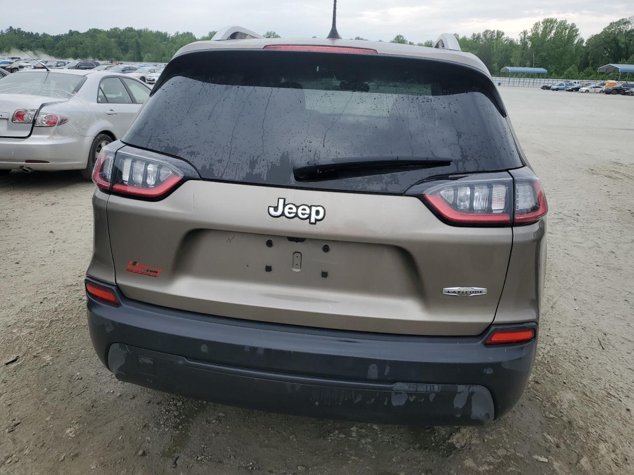 2019 Jeep Cherokee Latitude Plus vin: 1C4PJLLB3KD128884