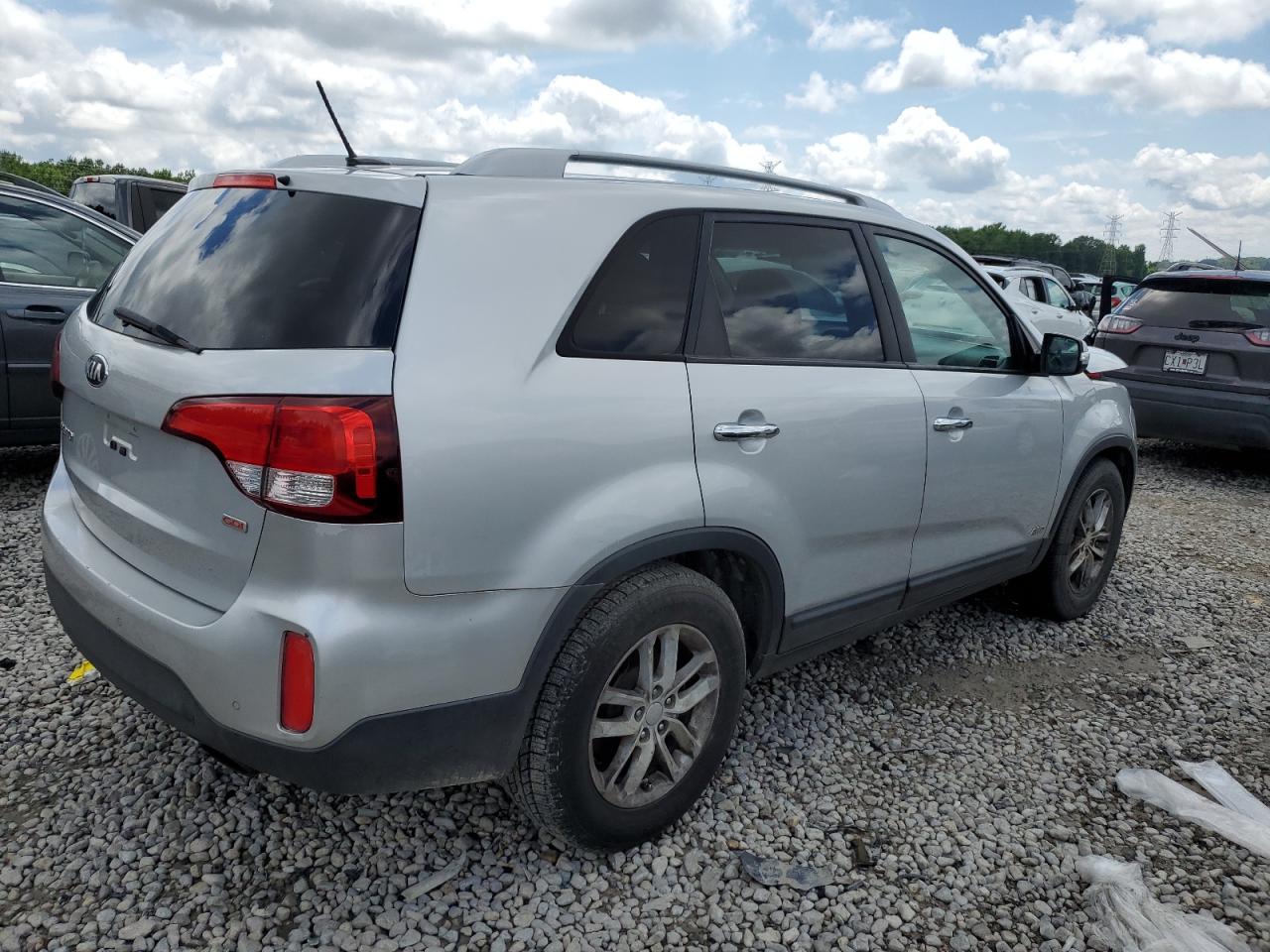 5XYKTCA65FG561978 2015 Kia Sorento Lx