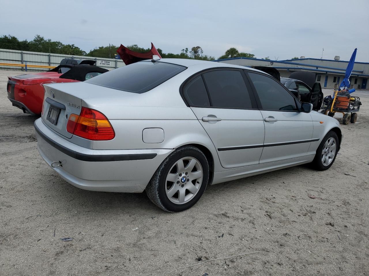 WBAEU334X5PR14231 2005 BMW 325 Xi