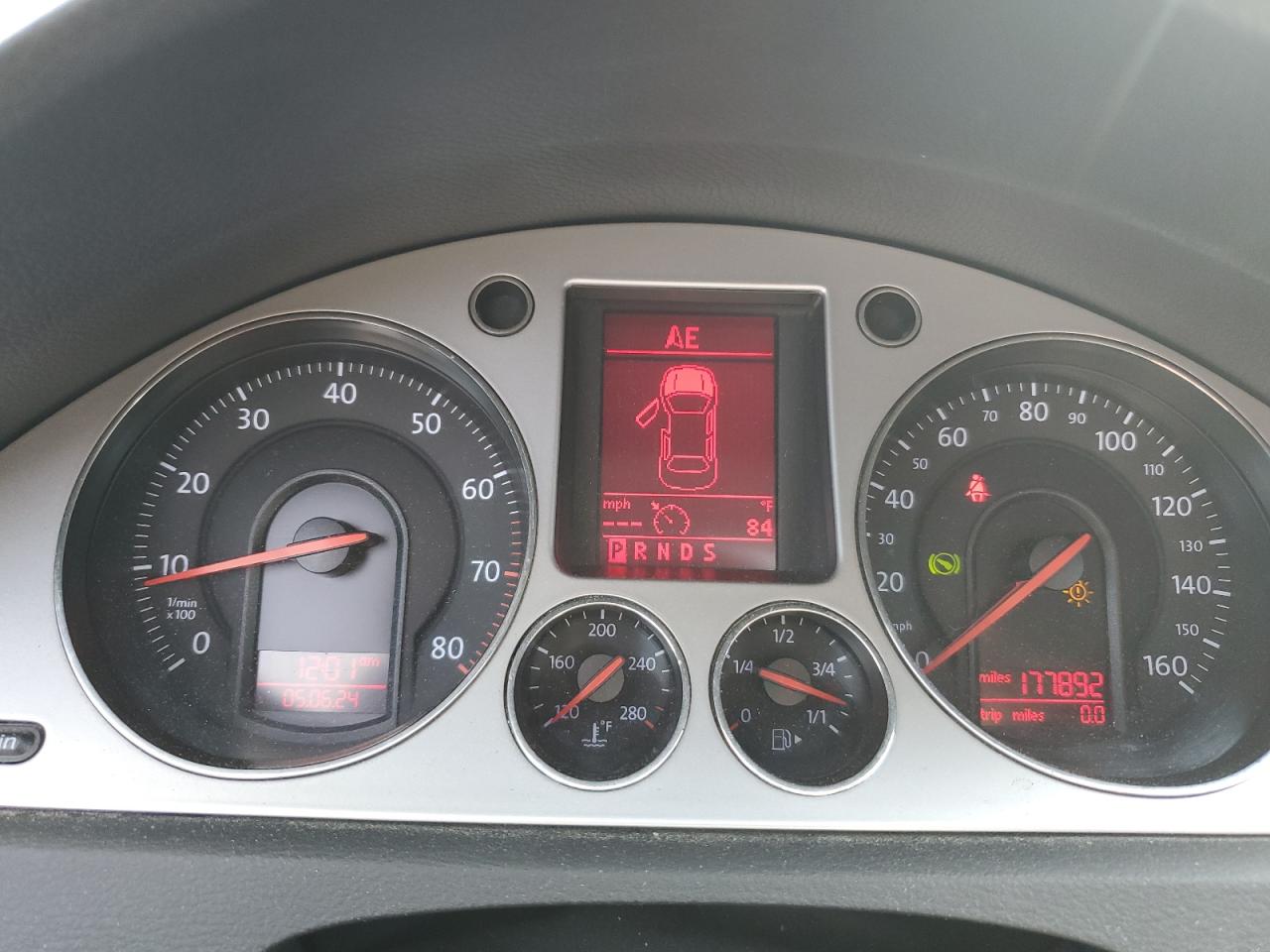 WVWAK73CX8E230334 2008 Volkswagen Passat Komfort