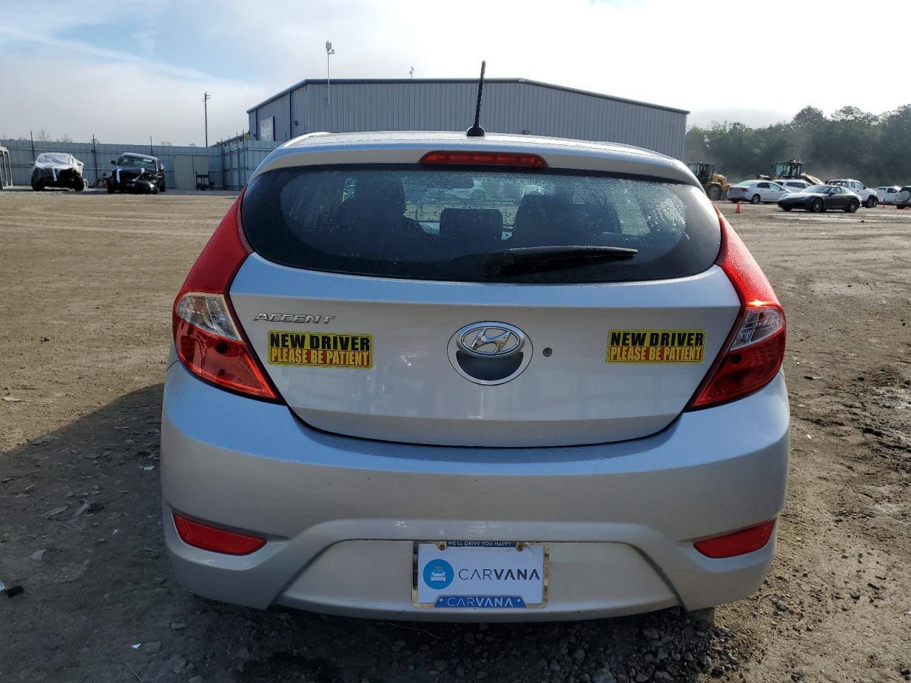 2013 Hyundai Accent Gls vin: KMHCT5AE8DU127147