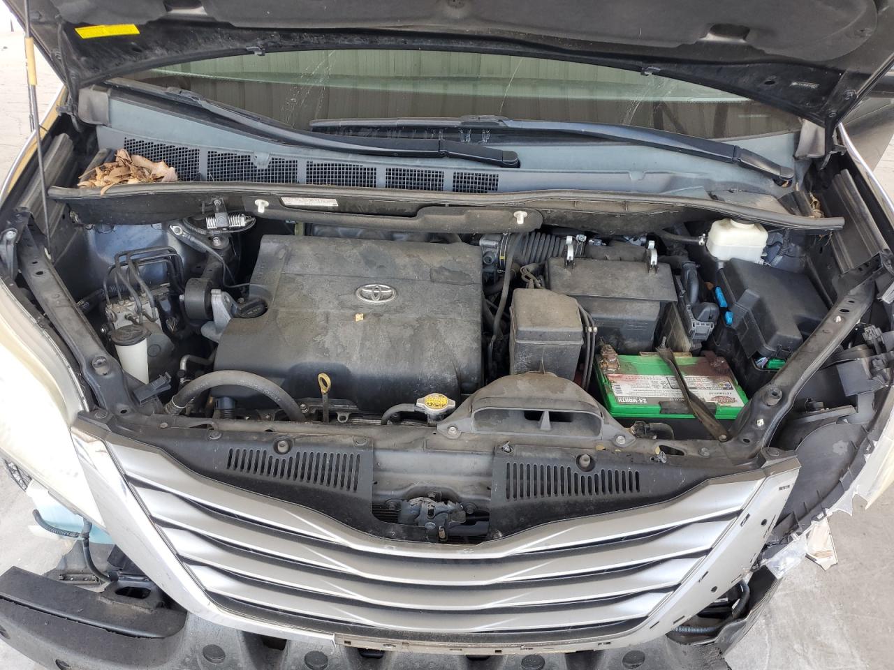 5TDYK3DC8ES508725 2014 Toyota Sienna Xle