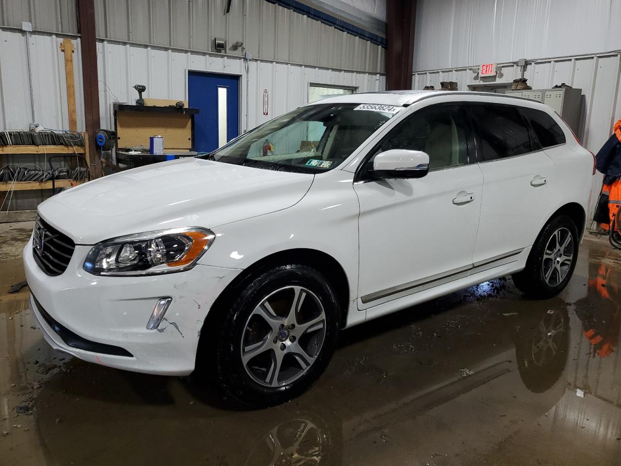 YV4902RD6F2623979 2015 Volvo Xc60 T6 Platinum