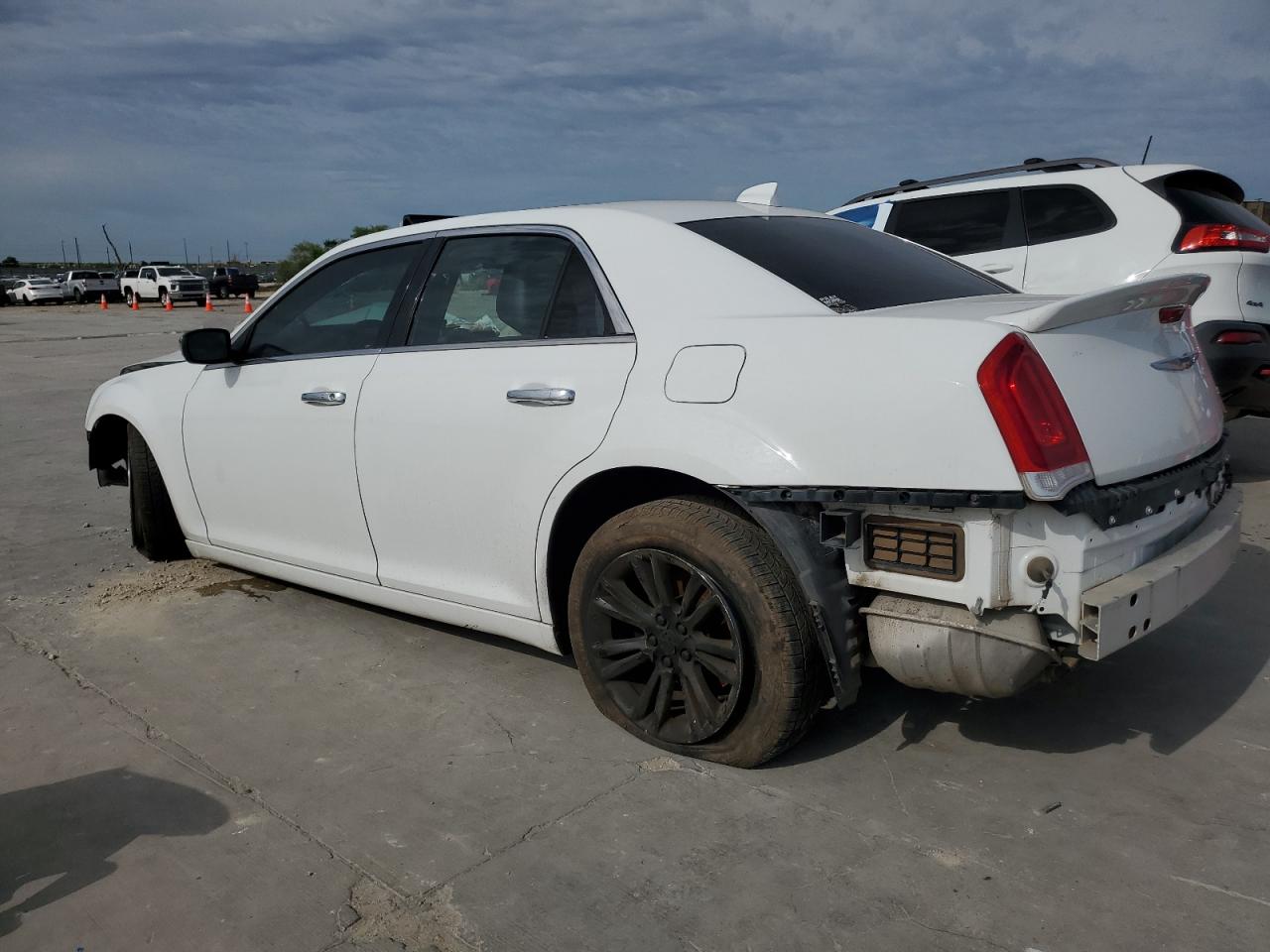 2C3CCAEGXGH182073 2016 Chrysler 300C