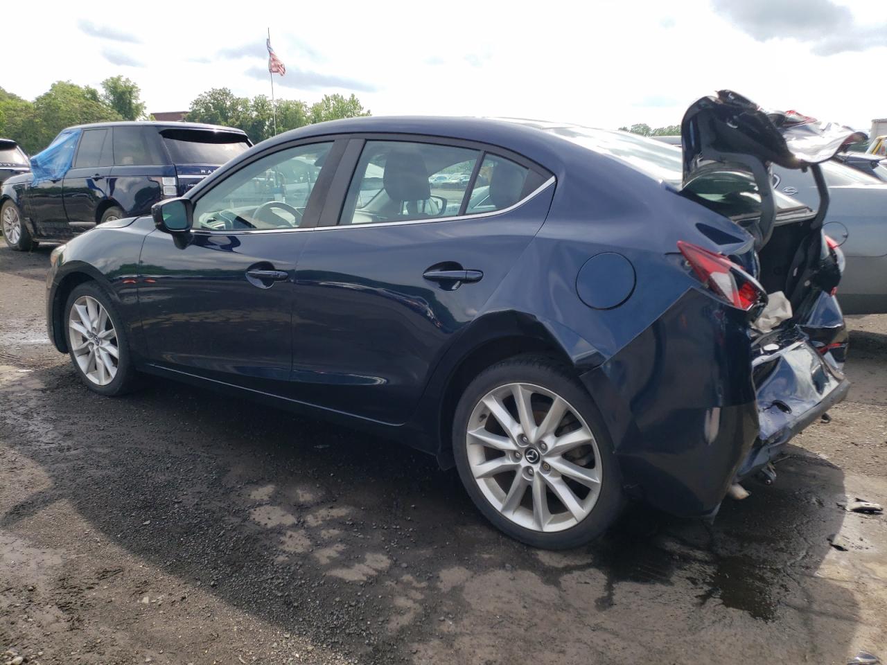 2017 Mazda 3 Touring vin: 3MZBN1V77HM122110