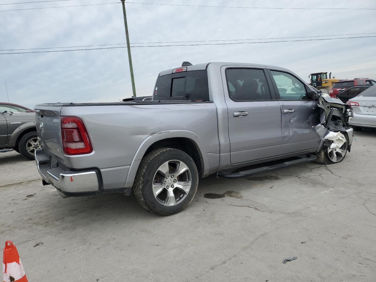 2019 Ram 1500 Laramie vin: 1C6SRFJT5KN887554