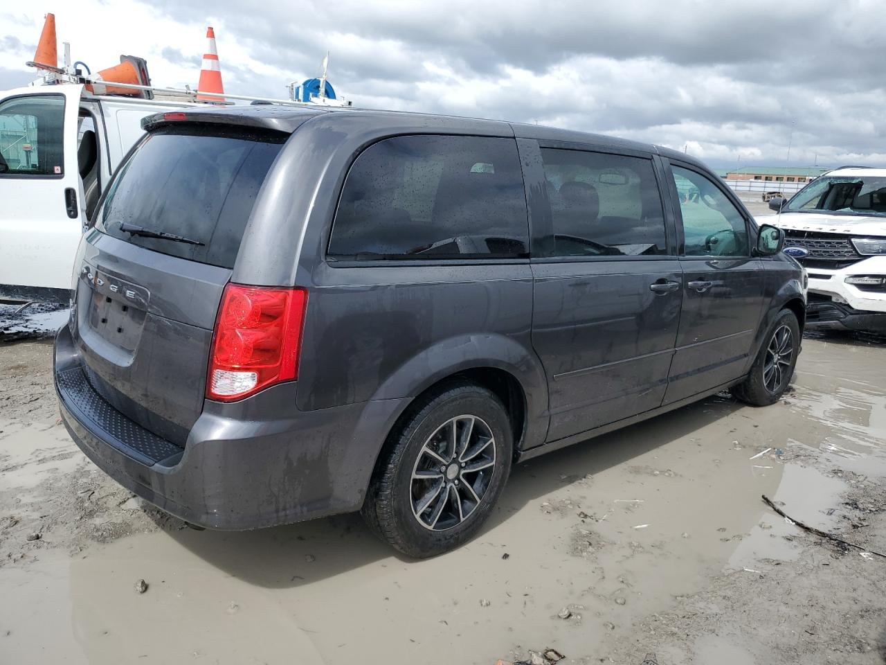 2C4RDGBGXHR856664 2017 Dodge Grand Caravan Se