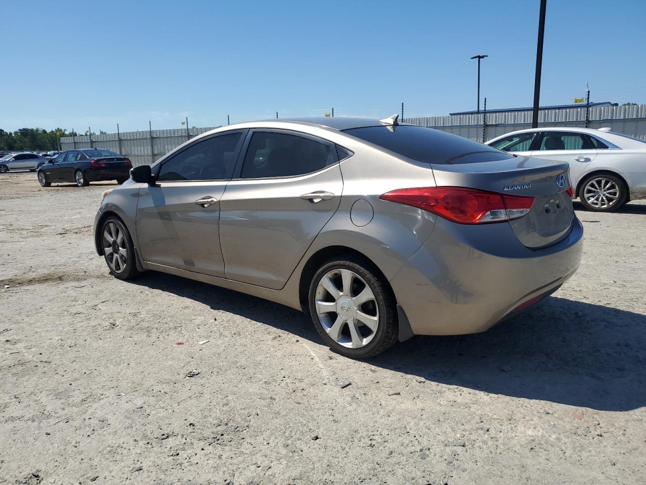 5NPDH4AE1DH396752 2013 Hyundai Elantra Gls