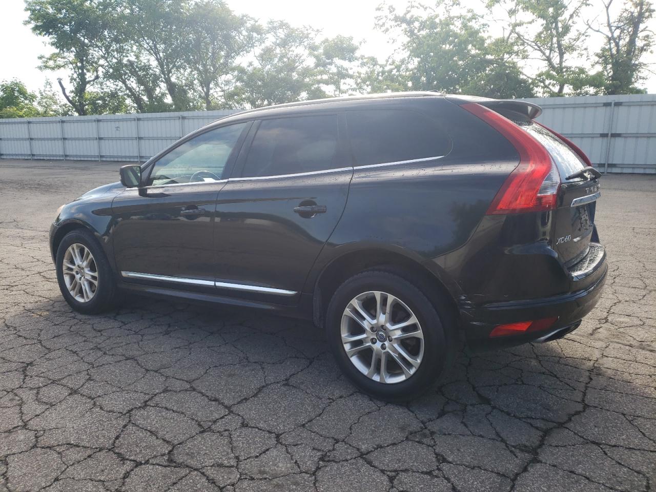 2015 Volvo Xc60 T5 Premier vin: YV440MDB2F2583718