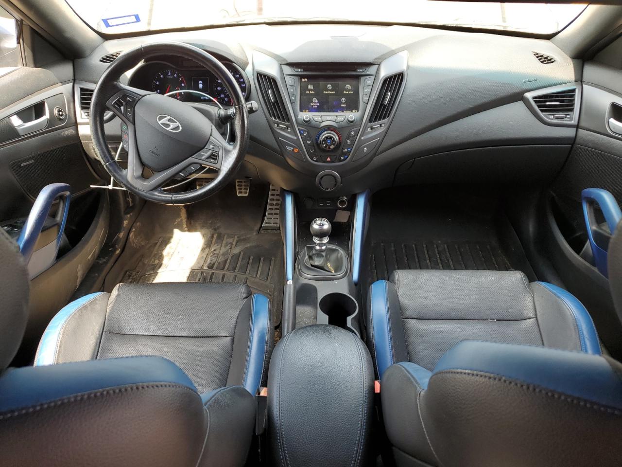 KMHTC6AE0GU256025 2016 Hyundai Veloster Turbo