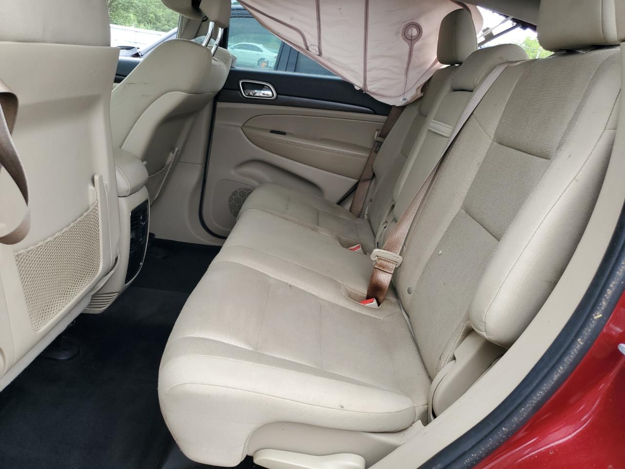 1C4RJEAG3EC263540 2014 Jeep Grand Cherokee Laredo