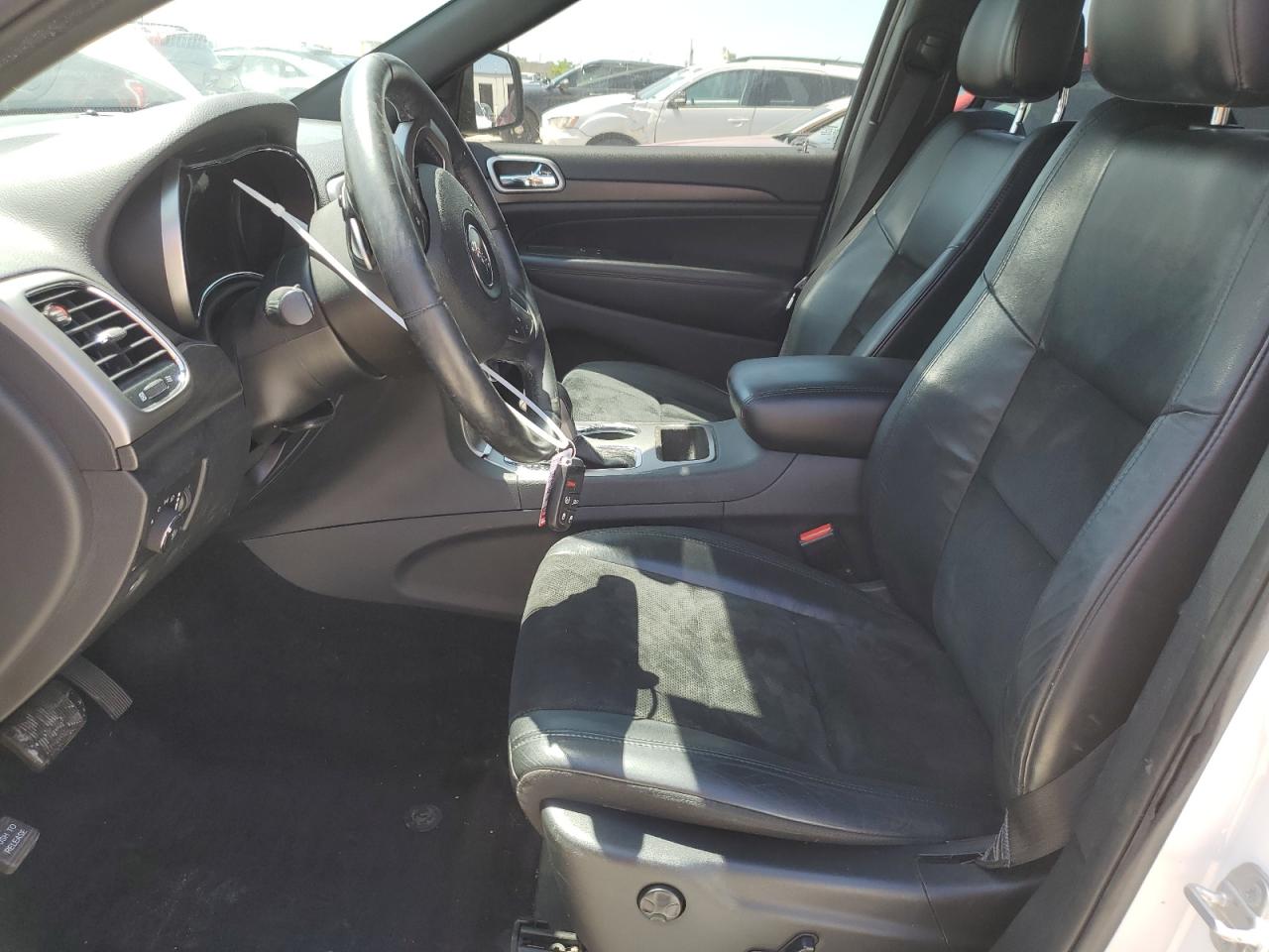 1C4RJFAG7HC735989 2017 Jeep Grand Cherokee Laredo