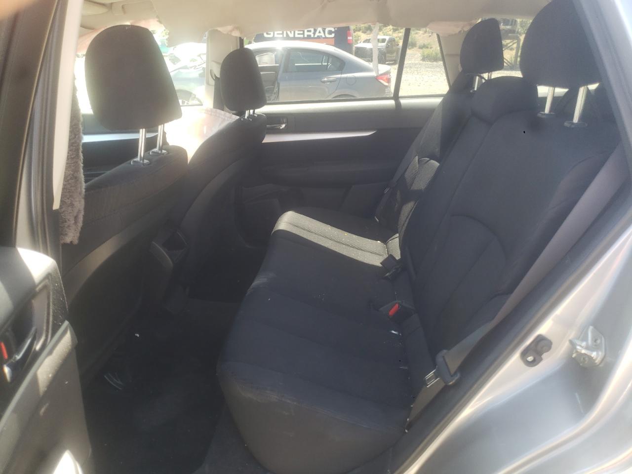 4S4BRBGC7B3339801 2011 Subaru Outback 2.5I Premium