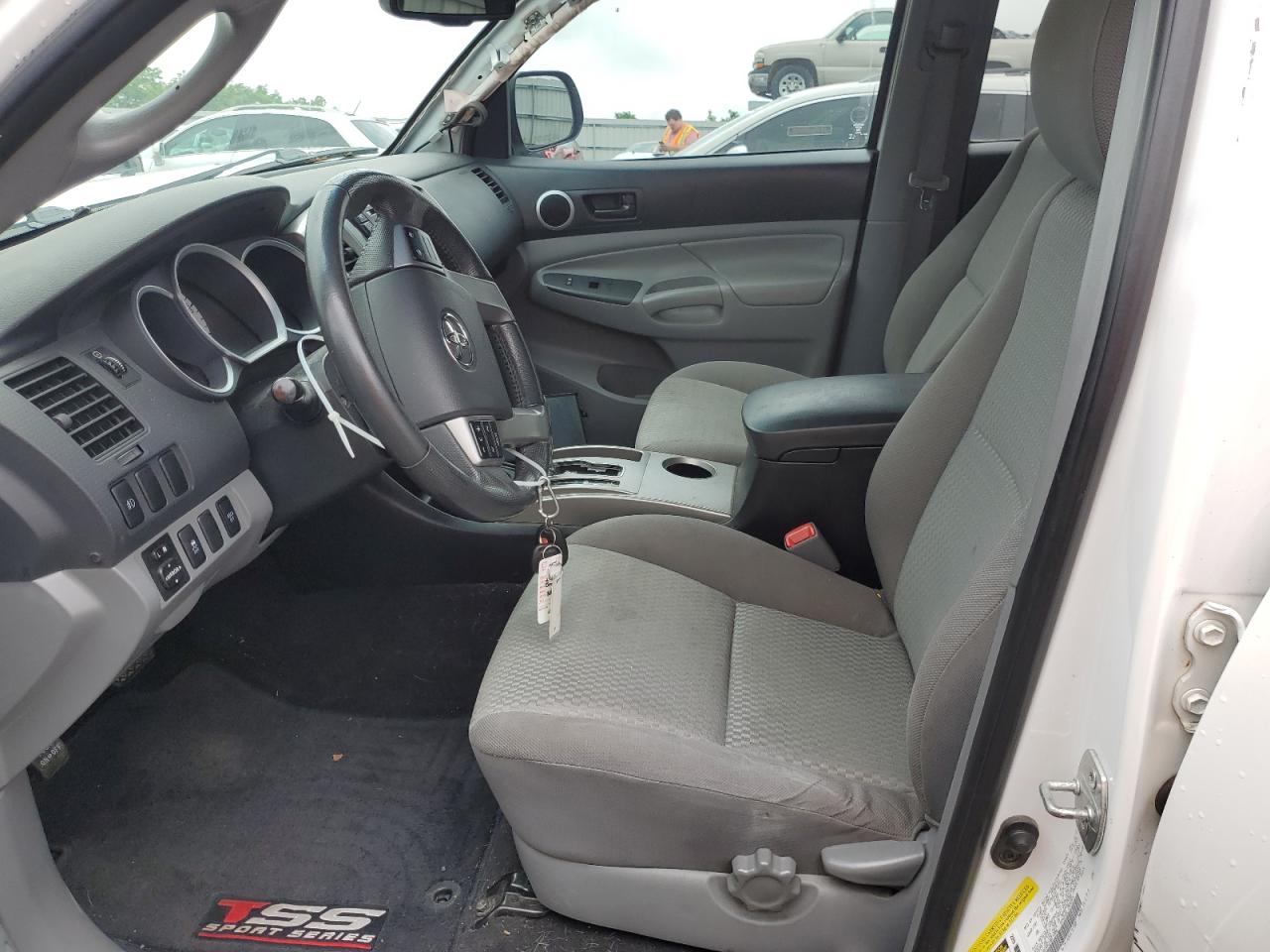 5TFLU4EN8DX061008 2013 Toyota Tacoma Double Cab