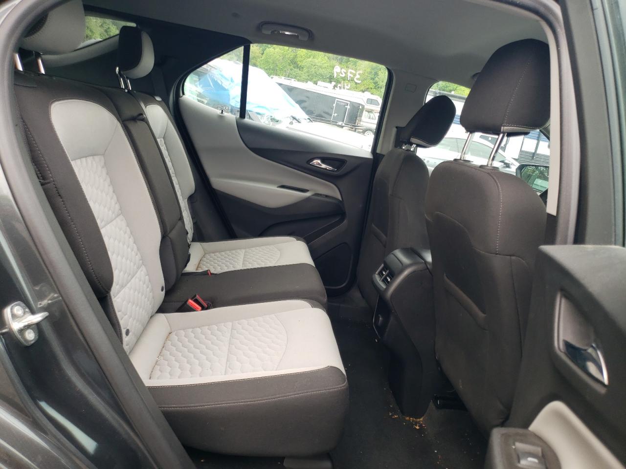 3GNAXHEV8JS643359 2018 Chevrolet Equinox Ls