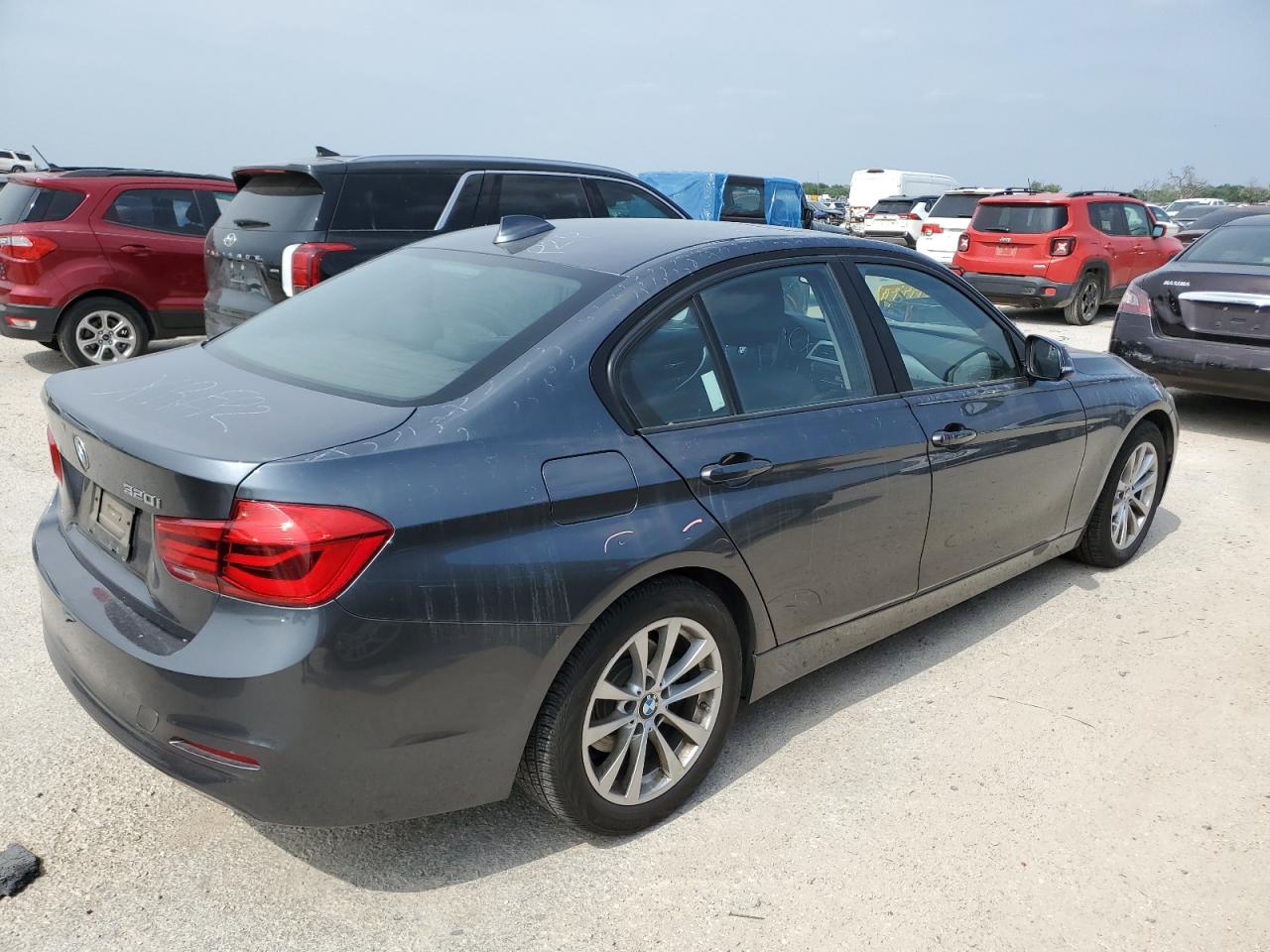 2017 BMW 320 I vin: WBA8E1G34HNU18793