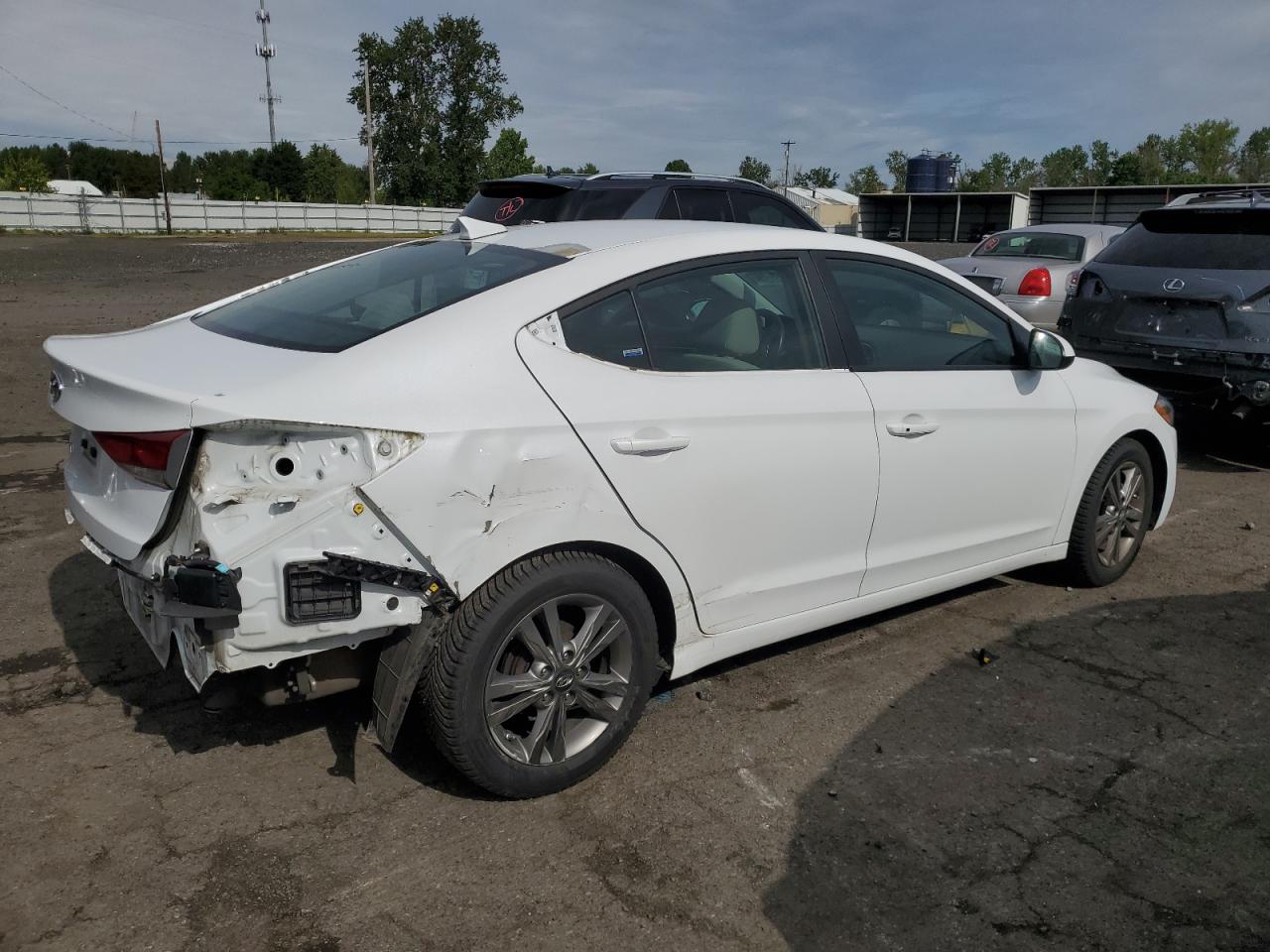 5NPD84LF4HH039156 2017 Hyundai Elantra Se