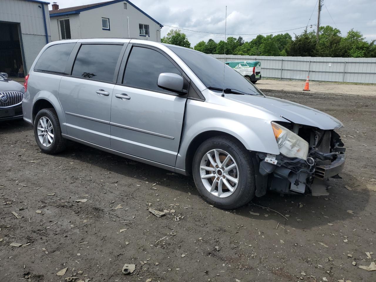 2C4RDGCG3DR640261 2013 Dodge Grand Caravan Sxt