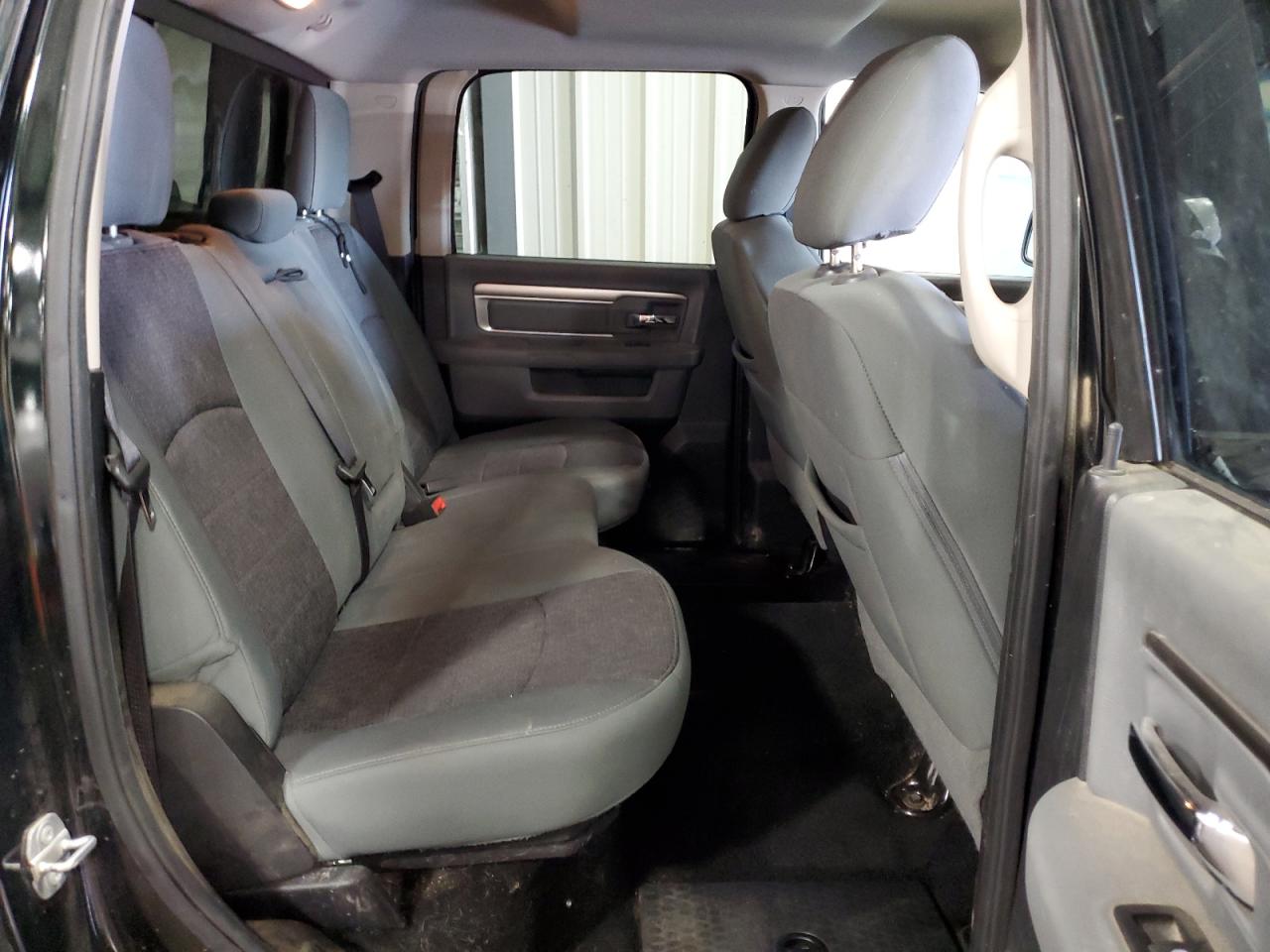 1C6RR7TT3FS524873 2015 Ram 1500 Slt