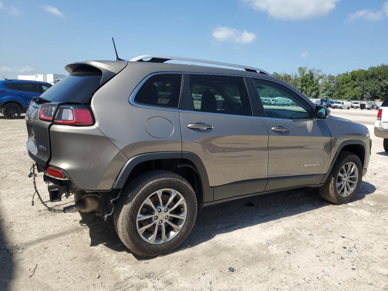 1C4PJMLX6KD400510 2019 Jeep Cherokee Latitude Plus