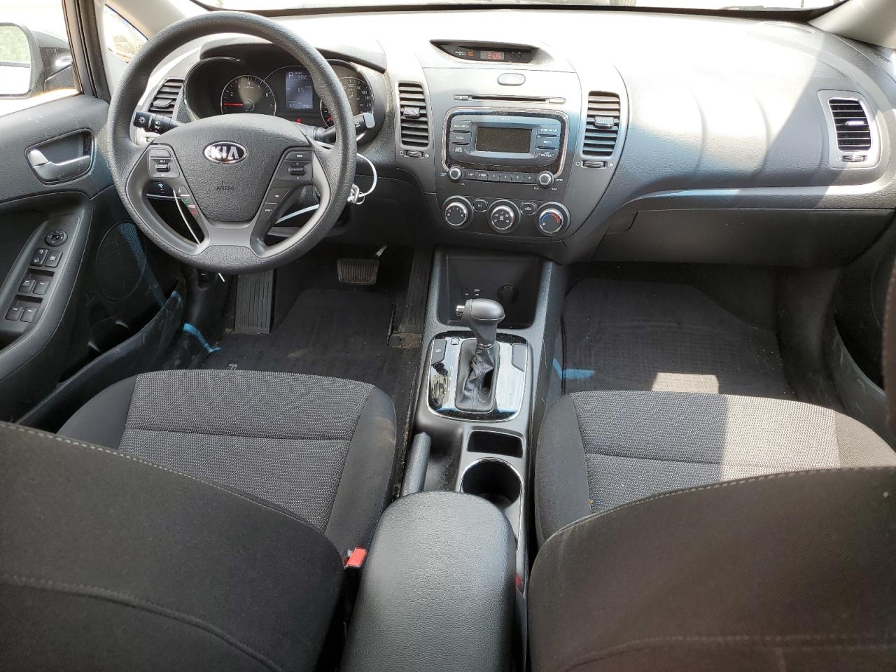 3KPFK4A78JE259237 2018 Kia Forte Lx