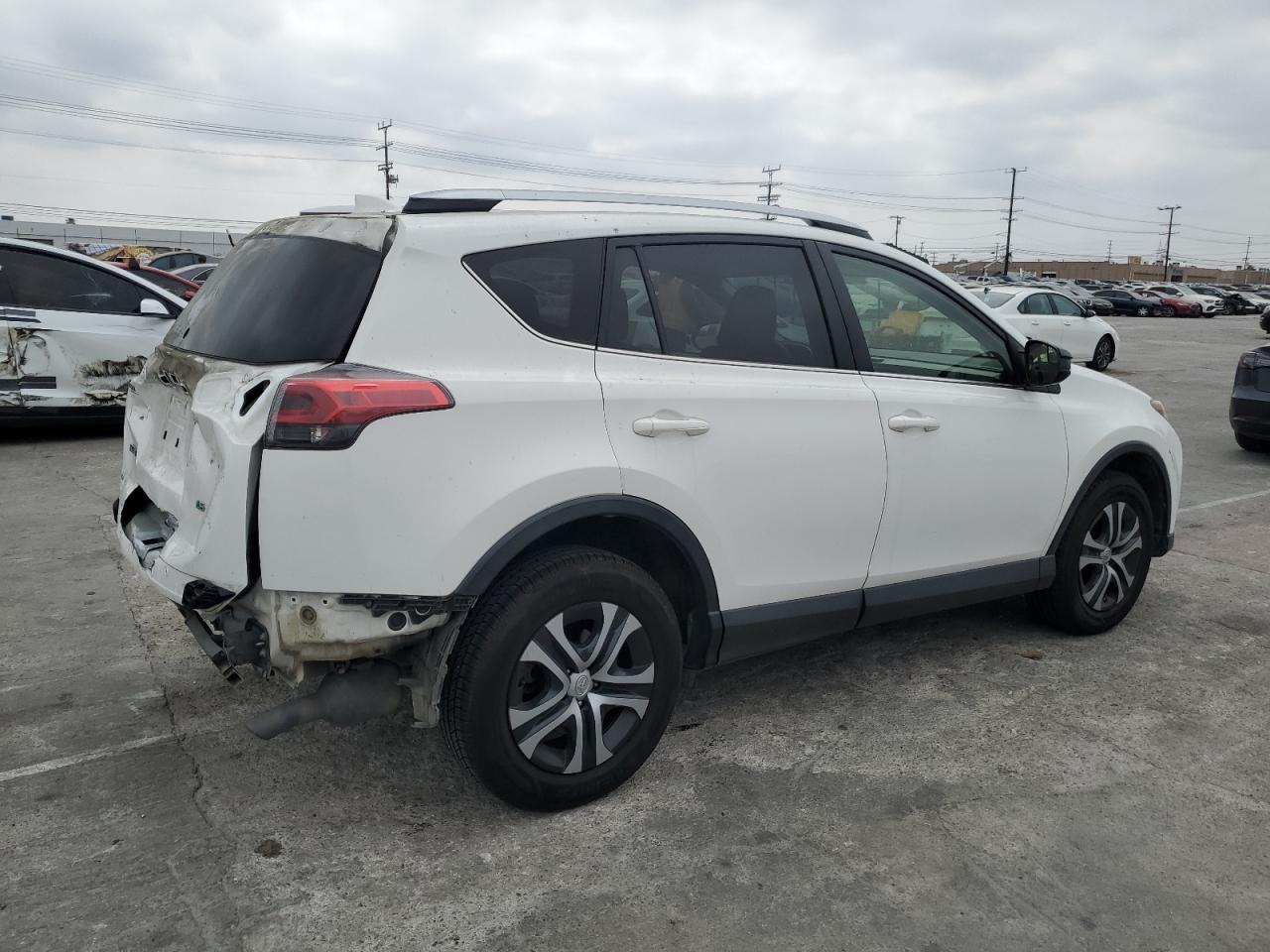 2016 Toyota Rav4 Le vin: JTMZFREV6GD092085