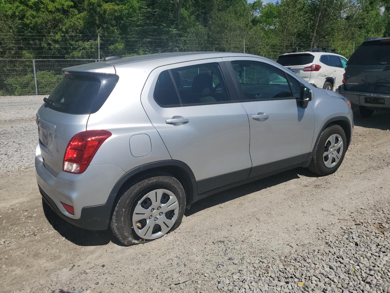 KL7CJKSB3HB173965 2017 Chevrolet Trax Ls