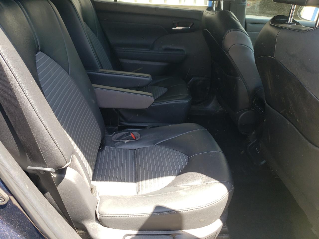 5TDLZRBH2NS249446 2022 Toyota Highlander Xse