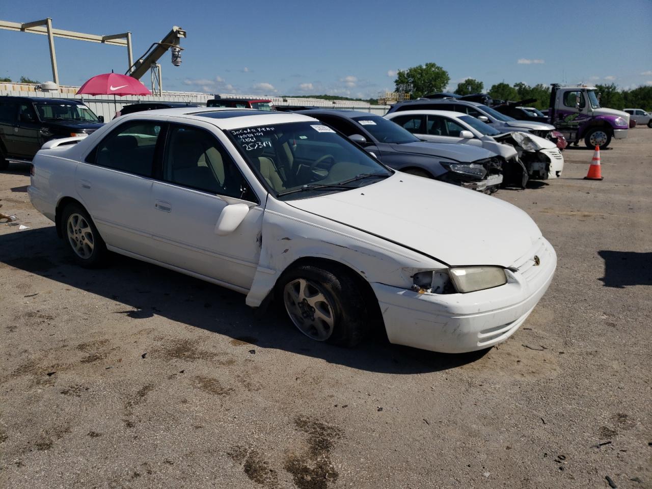 JT2BF22K9X0226204 1999 Toyota Camry Le