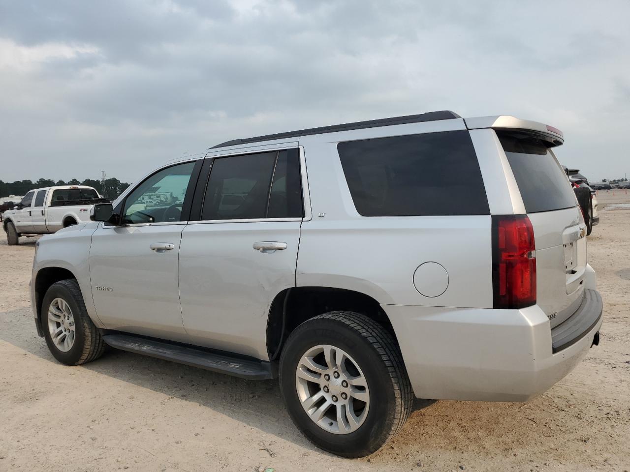 1GNSKBKCXKR312726 2019 Chevrolet Tahoe K1500 Lt