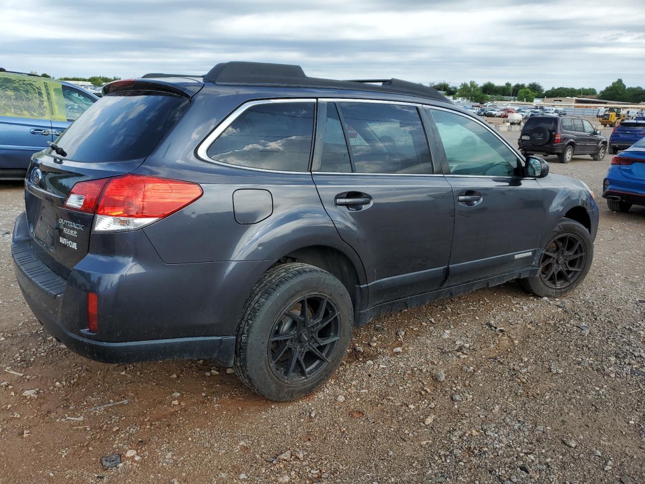 4S4BRBKC7A3373131 2010 Subaru Outback 2.5I Limited