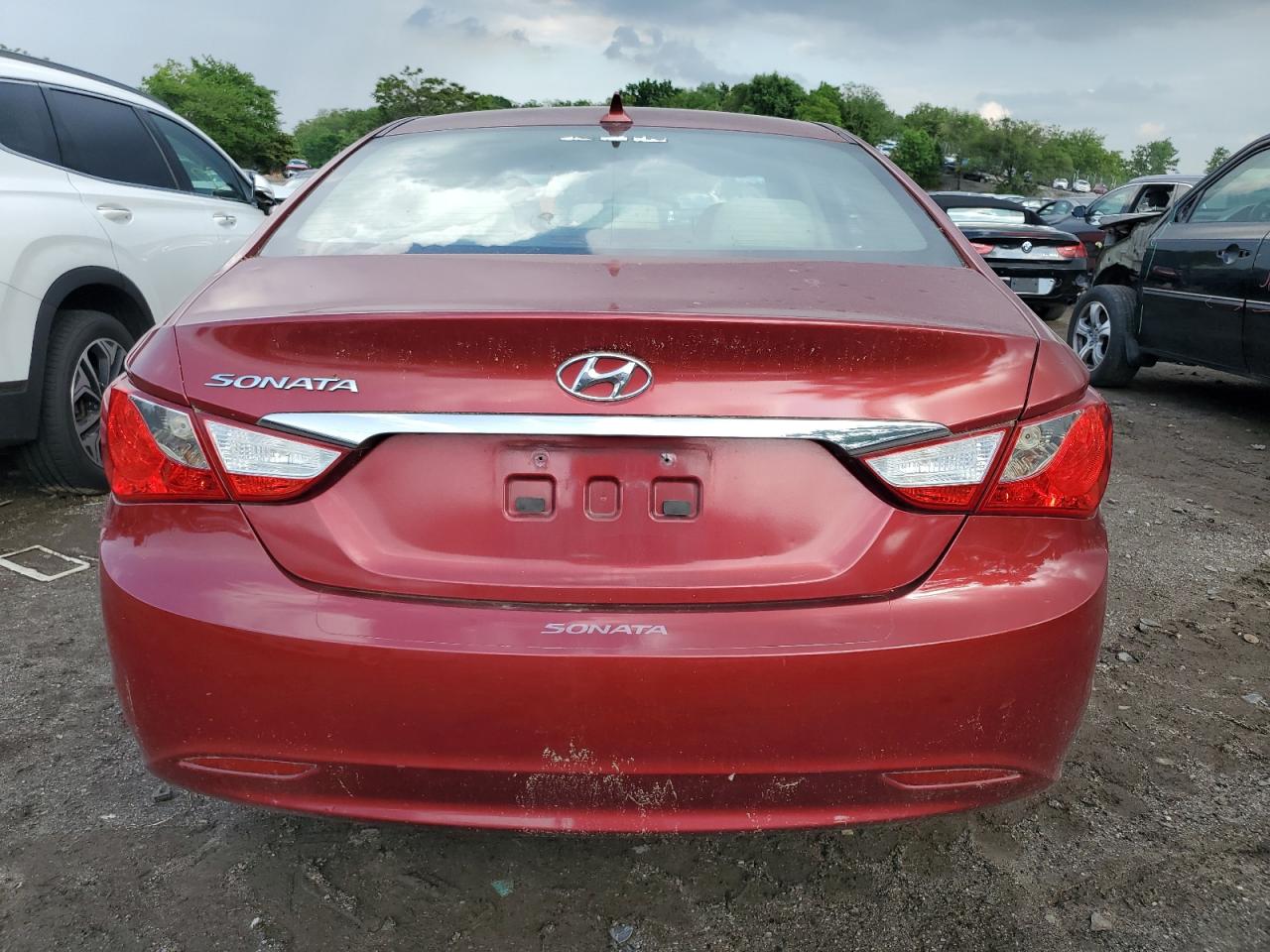 5NPEB4AC4BH183120 2011 Hyundai Sonata Gls