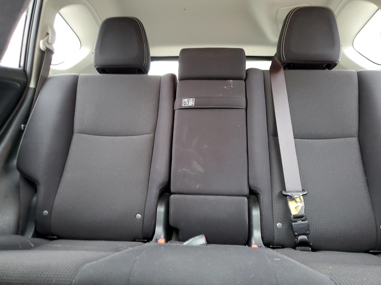 JTMRJREV1HD126157 2017 Toyota Rav4 Hv Le