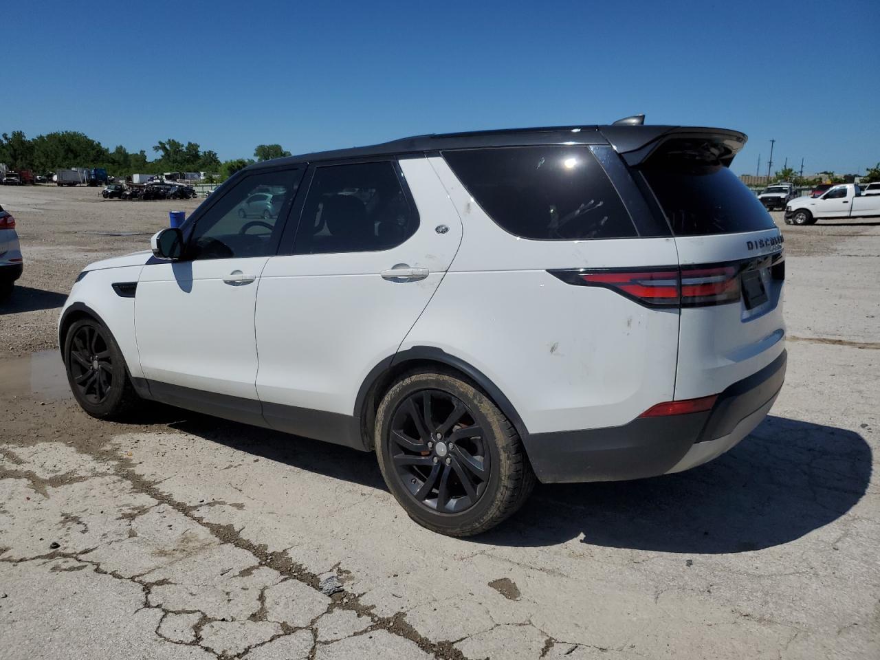 2017 Land Rover Discovery Hse vin: SALRRBBV9HA011000