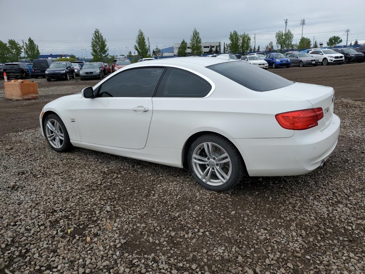 WBAKF9C59BE262055 2011 BMW 335 Xi