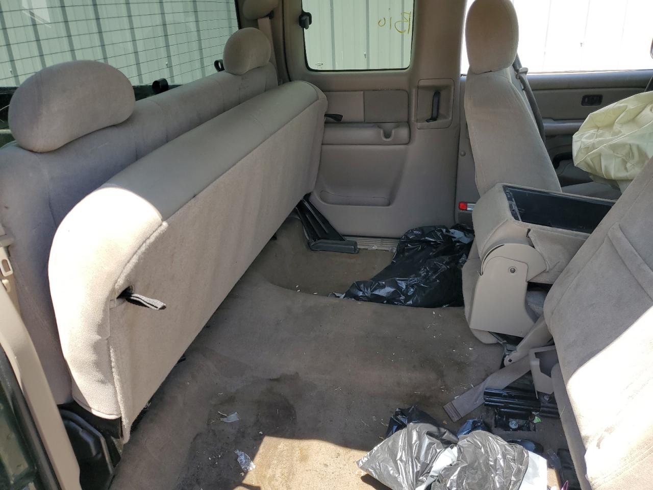 2GCEC19VX41298892 2004 Chevrolet Silverado C1500