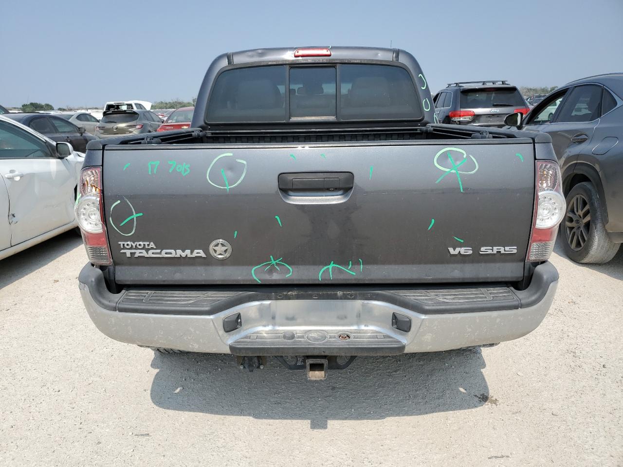 5TFLU4EN3DX070571 2013 Toyota Tacoma Double Cab