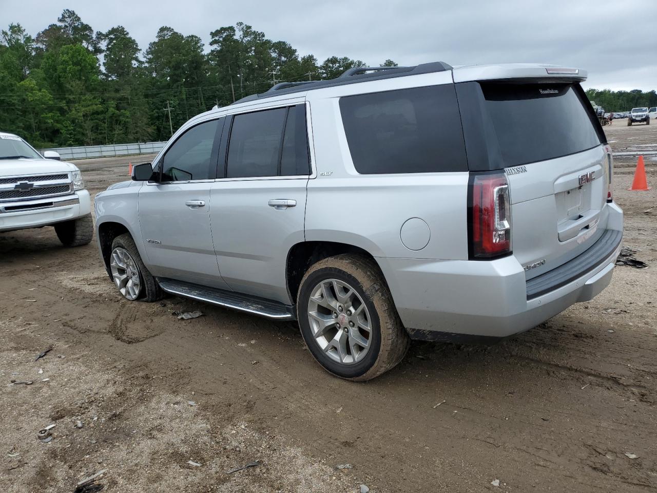 2020 GMC Yukon Slt vin: 1GKS1BKC9LR168409