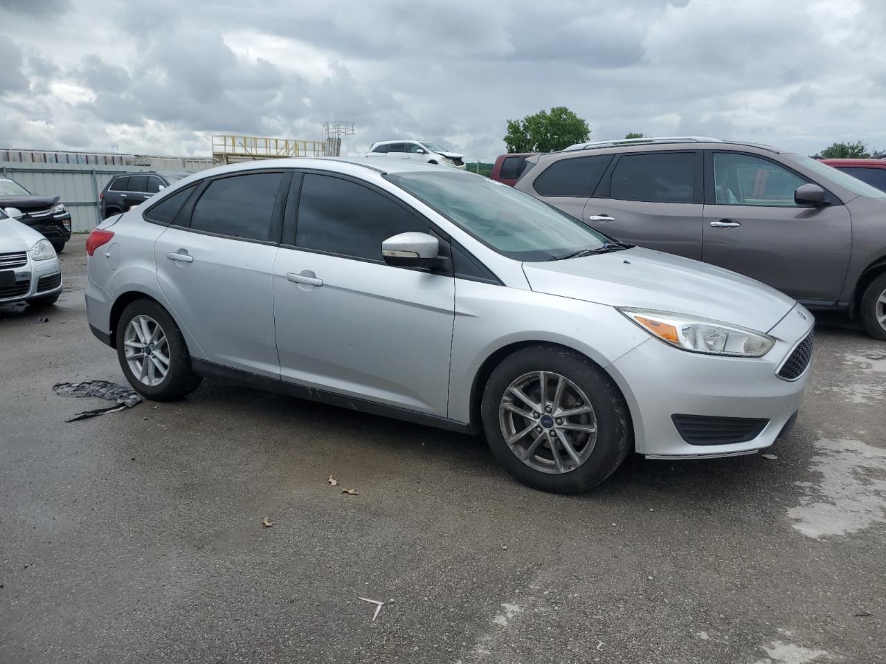 2016 Ford Focus Se vin: 1FADP3F23GL247521