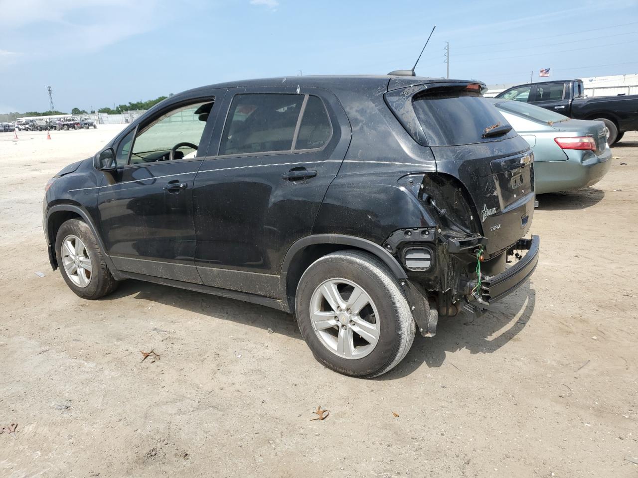 Lot #2925762434 2022 CHEVROLET TRAX LS