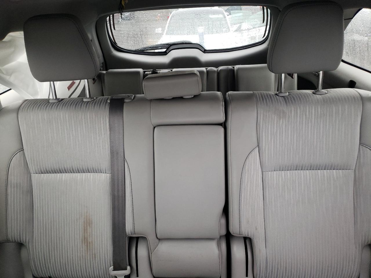 5TDBZRFH4KS722684 2019 Toyota Highlander Le