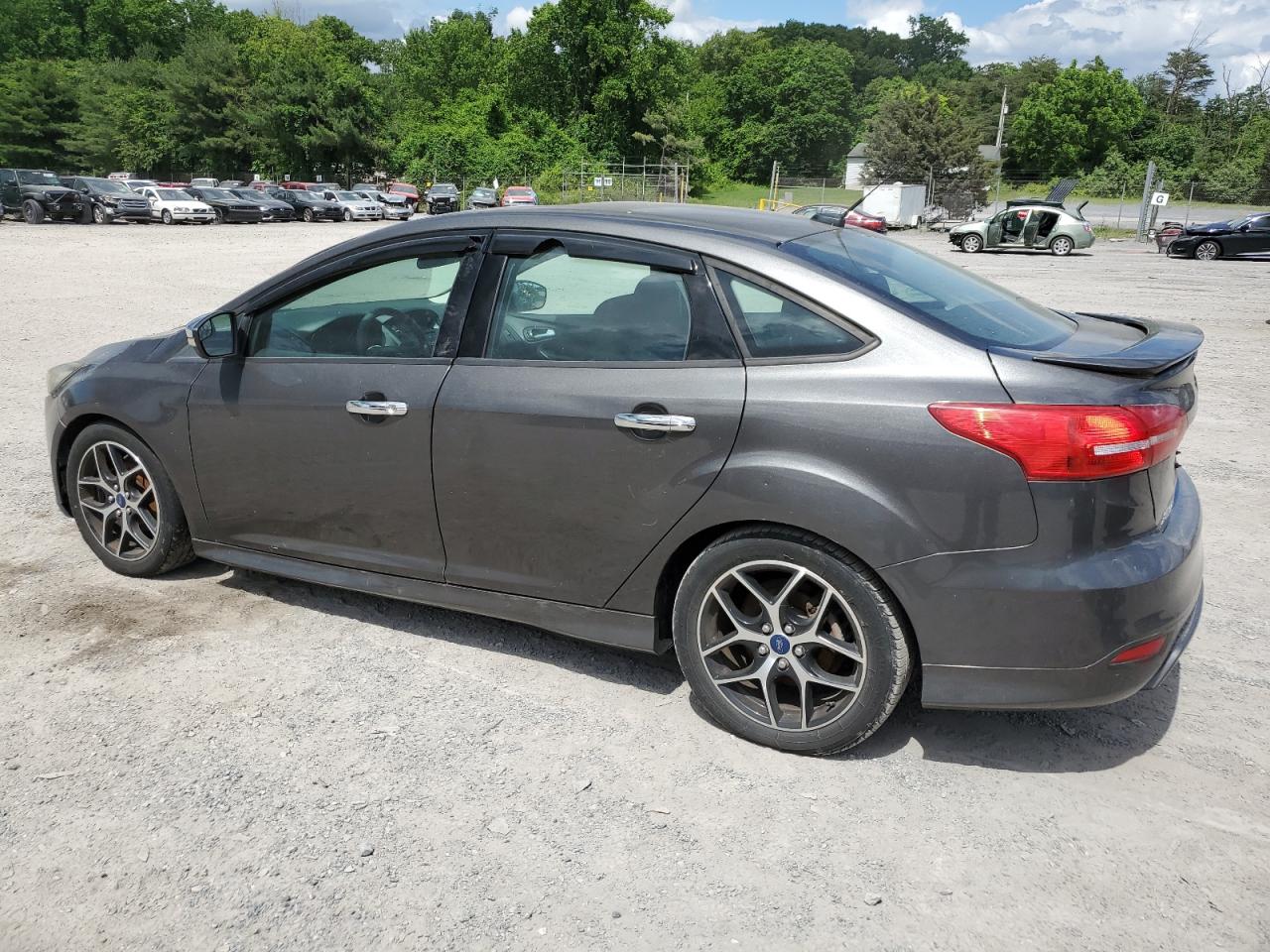 1FADP3F22FL337970 2015 Ford Focus Se