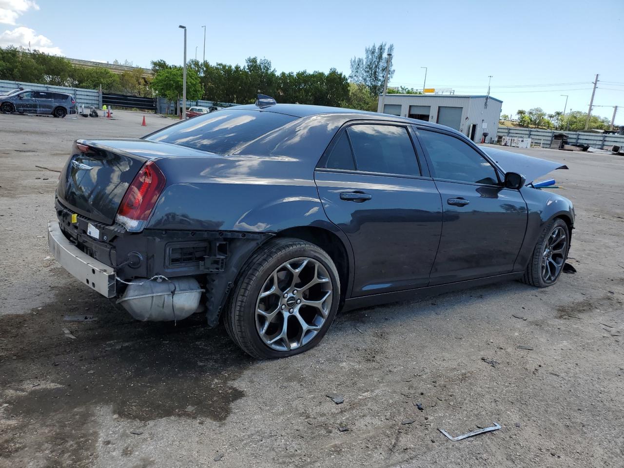 2C3CCABG6HH552425 2017 Chrysler 300 S