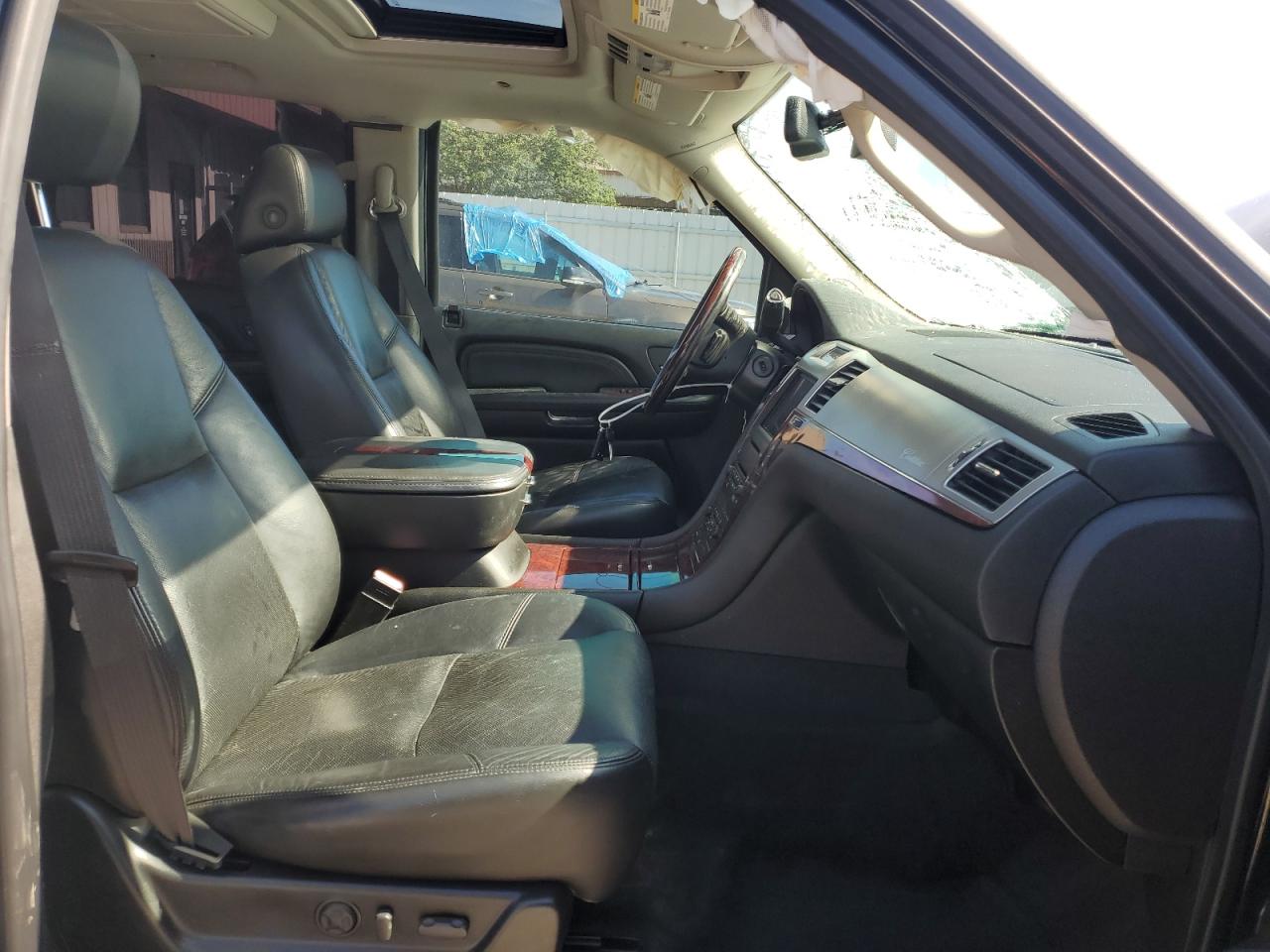 1GYFK63818R168417 2008 Cadillac Escalade Luxury