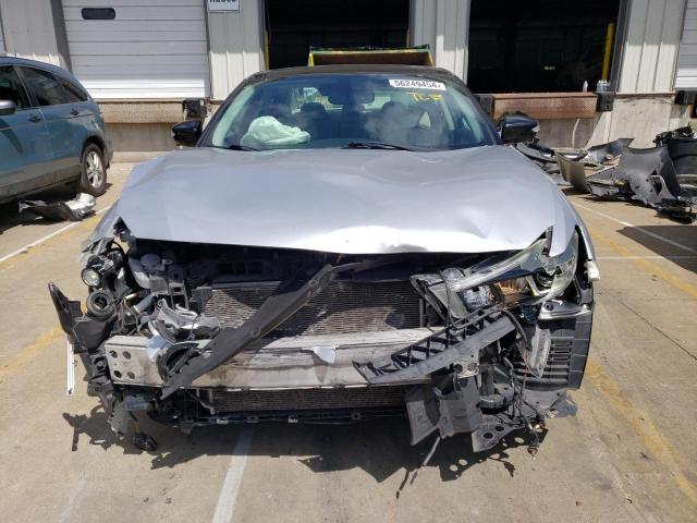 Sedans NISSAN MAXIMA 2017 Srebrny