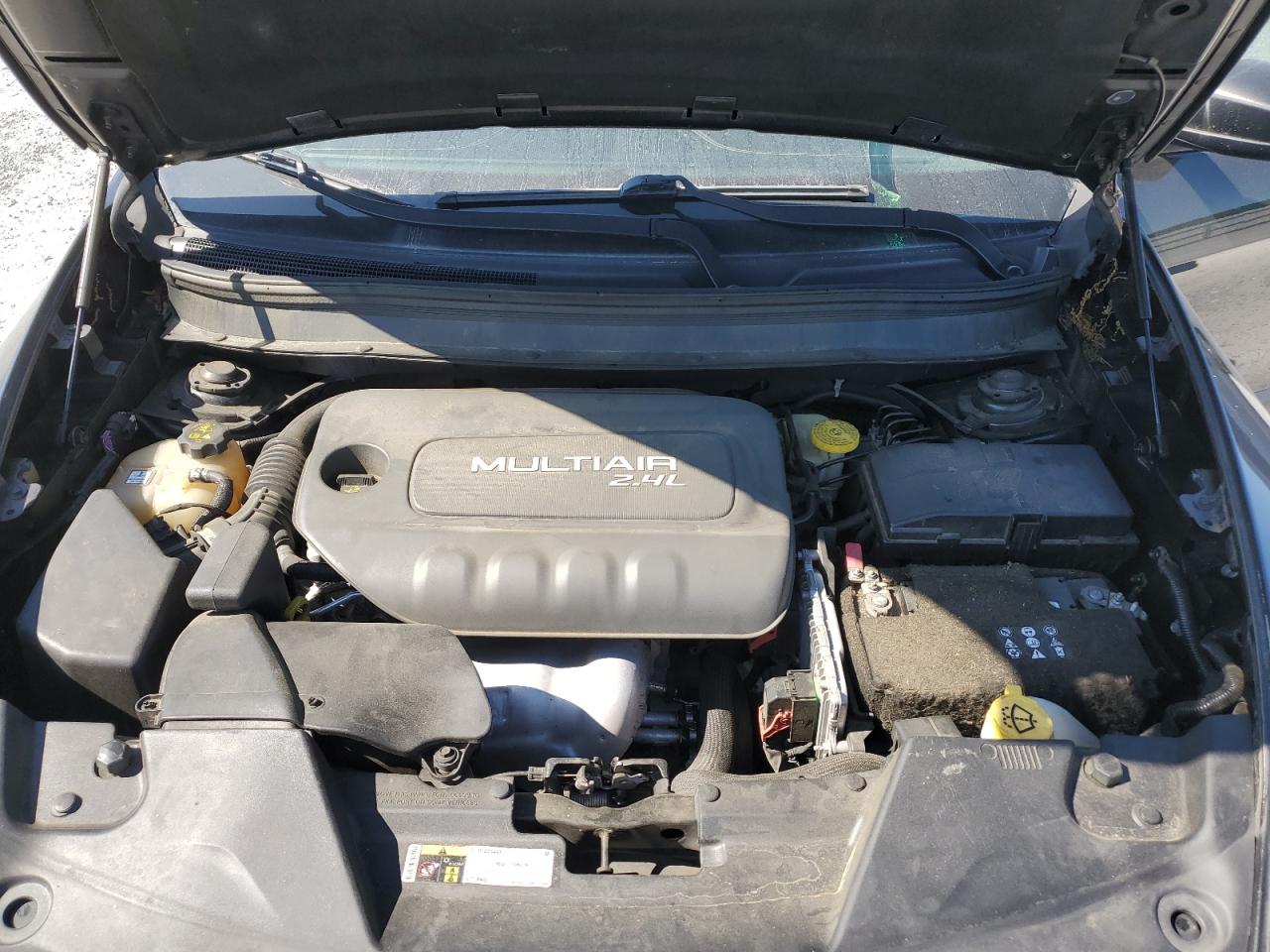 1C4PJLAB4FW607781 2015 Jeep Cherokee Sport