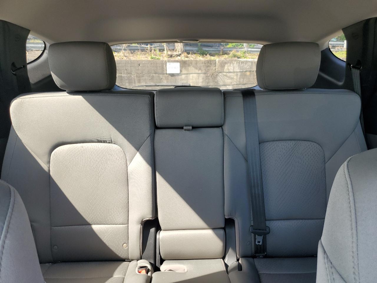 5XYZUDLB2HG415326 2017 Hyundai Santa Fe Sport