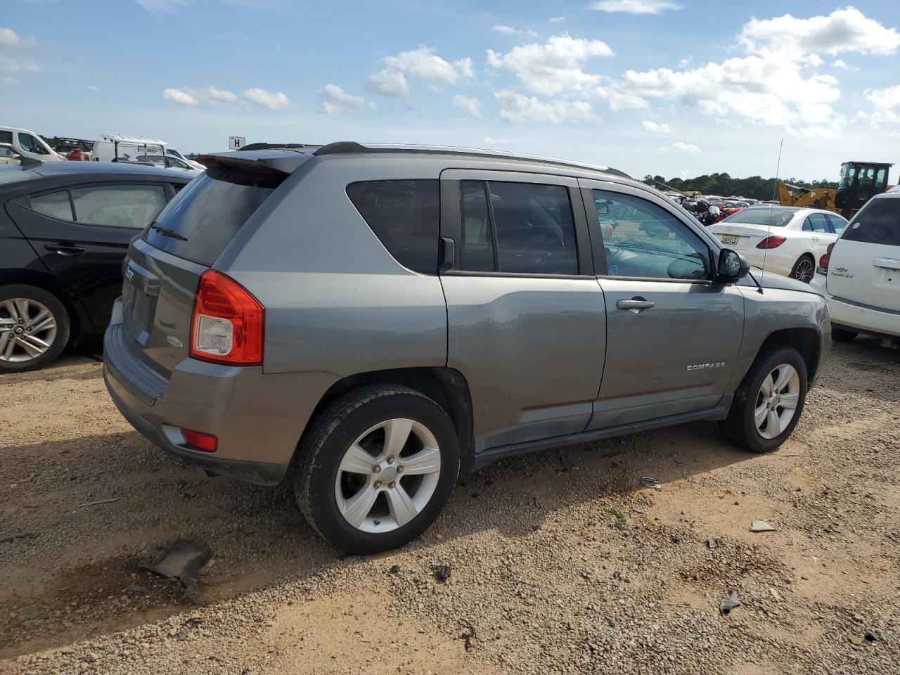 1J4NF1FB6BD258127 2011 Jeep Compass Sport